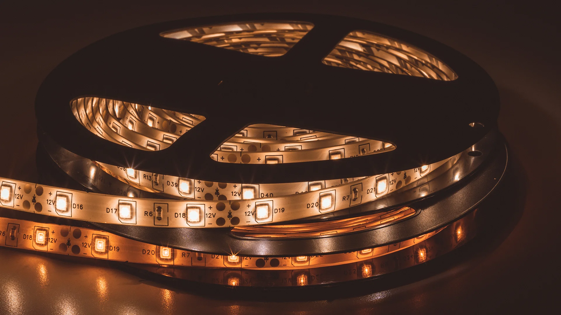 LED Strip Tube Guide 2026: Uses, Benefits & Installation